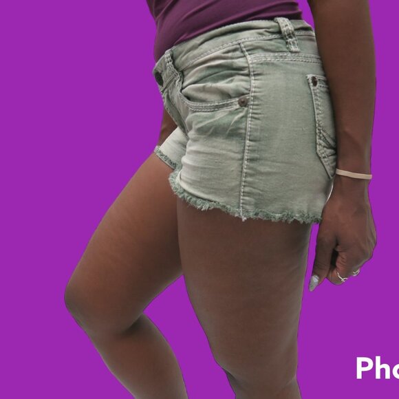 Southpole stretchy denim short shorts raw hem jeans in muted green size 7. - Picture 6 of 6